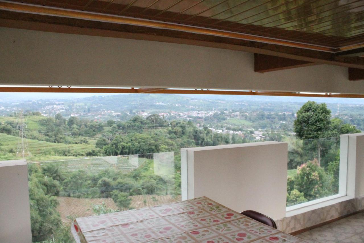 Villa Bukit Berkat Bogor Luaran gambar