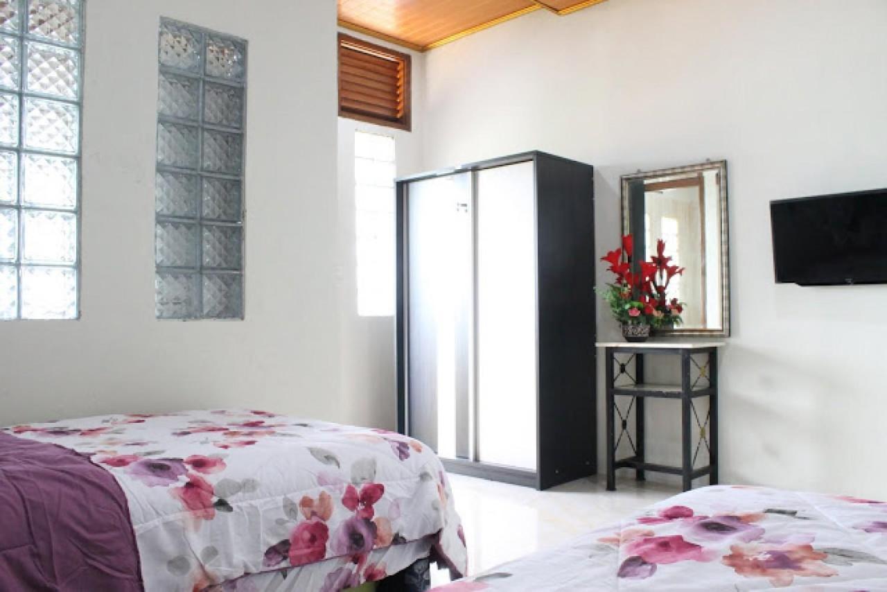 Villa Bukit Berkat Bogor Luaran gambar